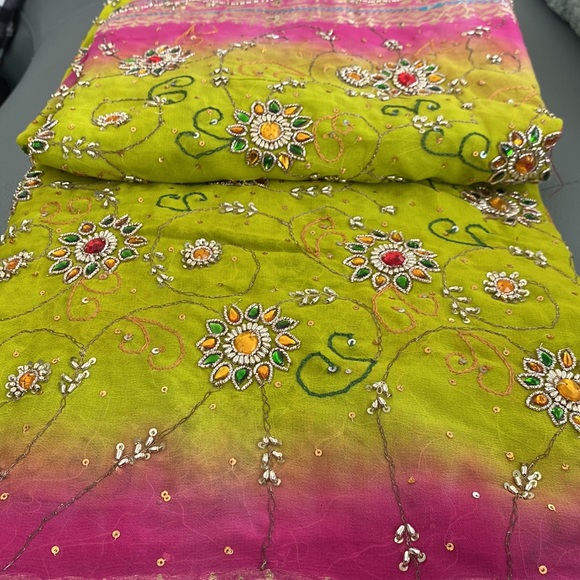 Intricate beadwork and kundan style Saree for shaadi Green and Pink Brand New - Picture 3 of 4